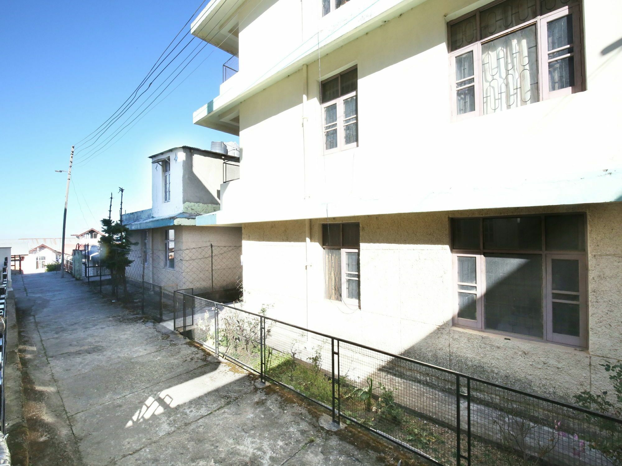 Elegant 3Bhk Abode In Shoghi, Shimla Lejlighed Eksteriør billede