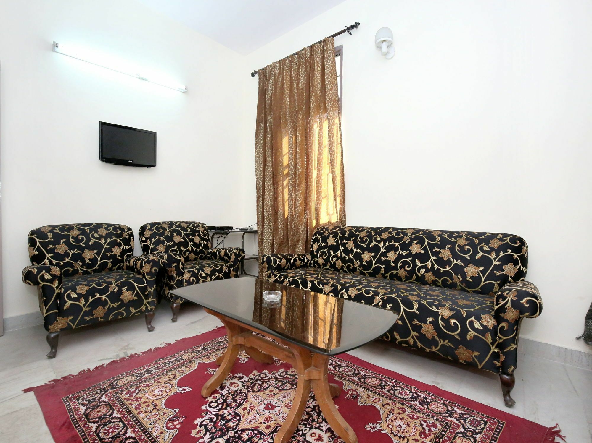 Elegant 3Bhk Abode In Shoghi, Shimla Lejlighed Eksteriør billede